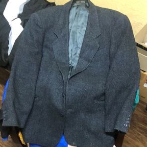 Gray Textured Sport Coat with Notched Lapels